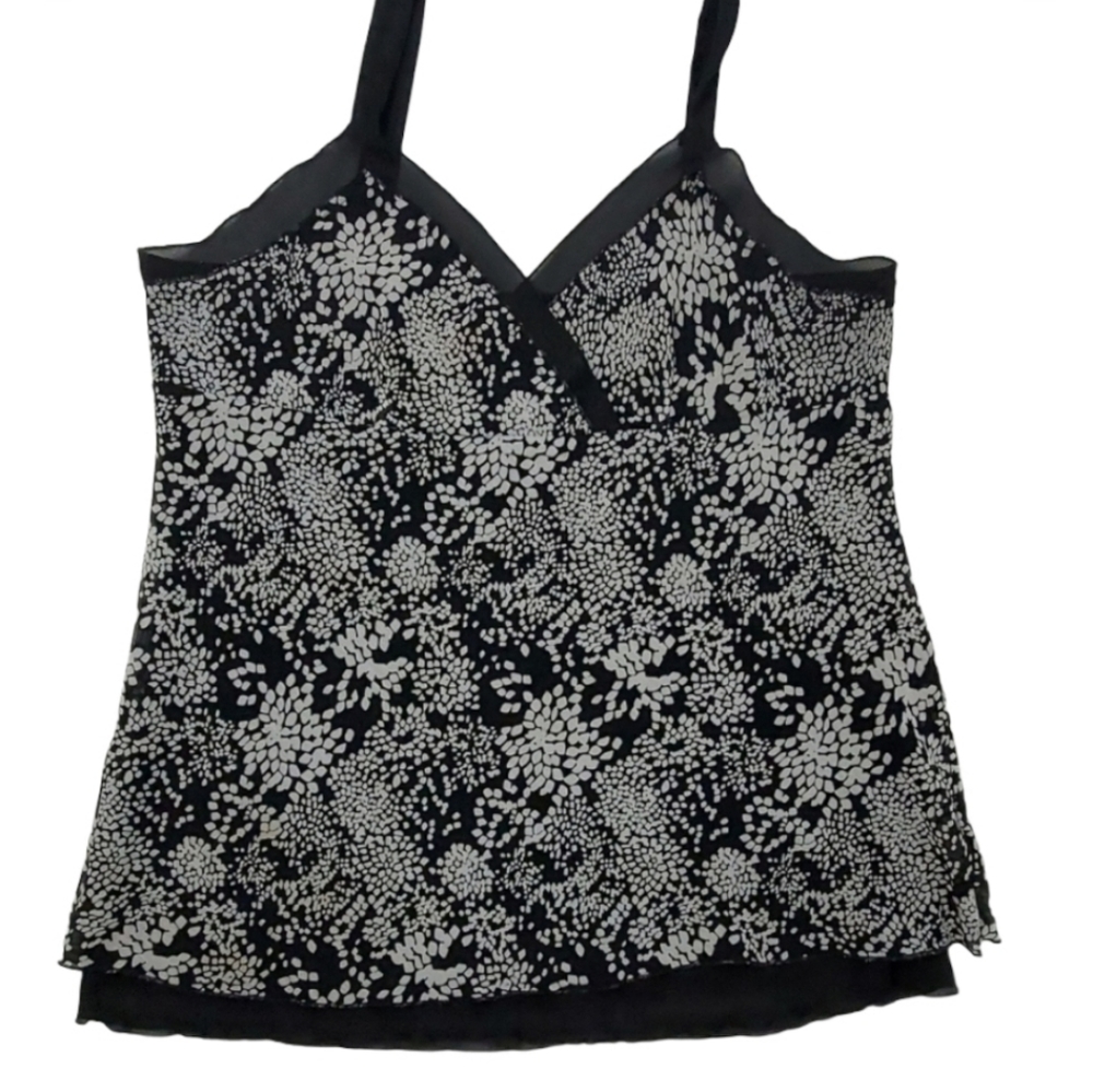 Black and White Romantic Flowy ladies Top size XL Straps lined  sleeveless *